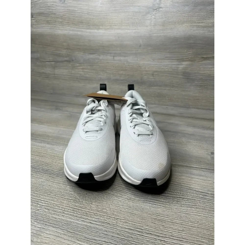 NWOT Nike Legend Essential 4 PRM FV5285-001 White shoes Women's Size 8